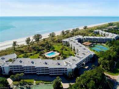 Walk to Beach Two Bedroom Rental Condo in Sanibel Walk to Beach Two Bedroom Rental Condo in Sanibel